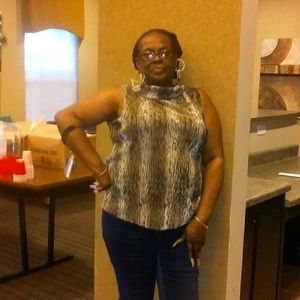 Meet your Posher, Rita